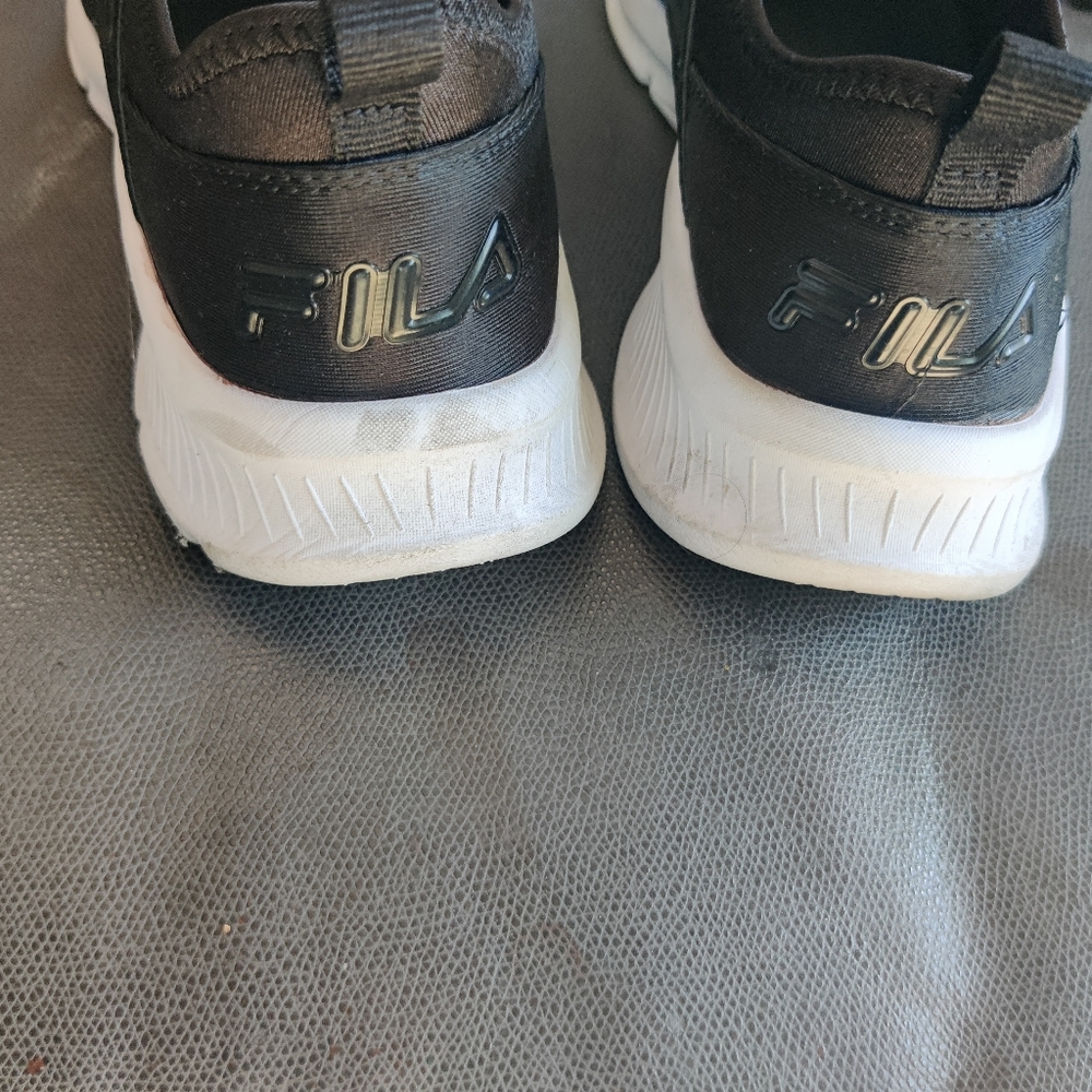 Shoes - Picture 2 of 3